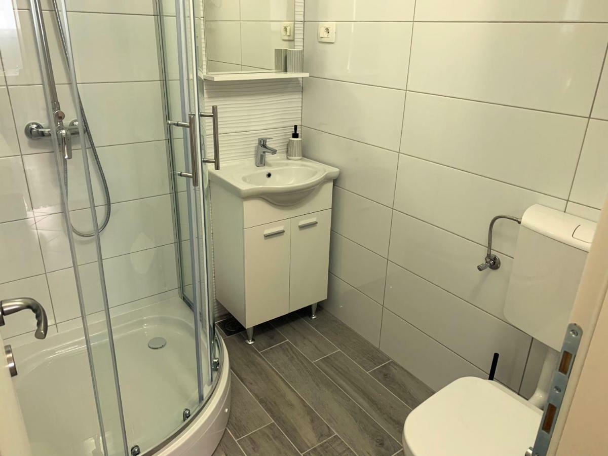 Apartments Zika 普罗马尼亚 外观 照片
